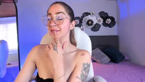 Snapshot of catalina_erotic chatting on March 8, 2025, 3:24 pm Catalina online show from March 8, 2025, 3:24 pm