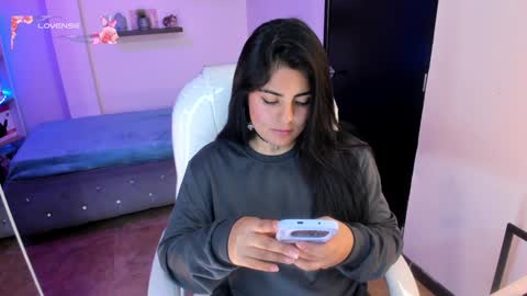 Catalina online show from December 7, 2024, 12:52 am