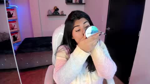 Catalina online show from February 25, 2025, 8:41 pm