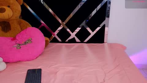 Snapshot of catalina_smith__ chatting on February 20, 2026, 12:07 am Catalina online show from February 20, 2026, 12:07 am