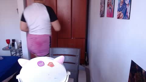 catalinaa_lovee online show from October 25, 2025, 4:46 pm