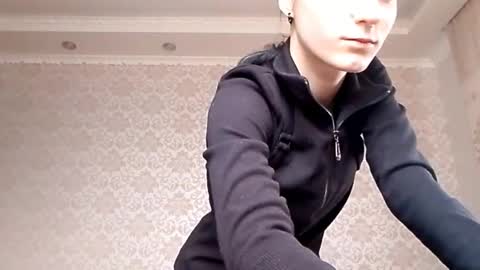 Snapshot of caterinamerriwether chatting on December 17, 2025, 10:21 am Alice online show from December 17, 2025, 10:21 am