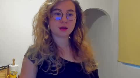 Snapshot of caterinnakat chatting on January 14, 2025, 9:45 am Kat online show from January 14, 2025, 9:45 am