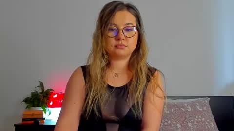 Snapshot of caterinnakat chatting on February 5, 2025, 10:30 am Kat online show from February 5, 2025, 10:30 am