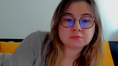 Snapshot of caterinnakat chatting on February 19, 2025, 2:12 pm Kat online show from February 19, 2025, 2:12 pm