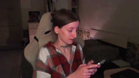 Snapshot of cath_dysphoria_ chatting on June 10, 2026, 7:24 pm CATH online show from June 10, 2026, 7:24 pm