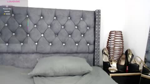 cathalina online show from December 1, 2025, 2:22 pm