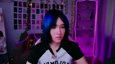 Snapshot of catharinejones chatting on July 23, 2026, 10:24 am KettieHi My name is Katie I love drawing and I can play the guitar. And love dancing online show from July 23, 2026, 10:24 am