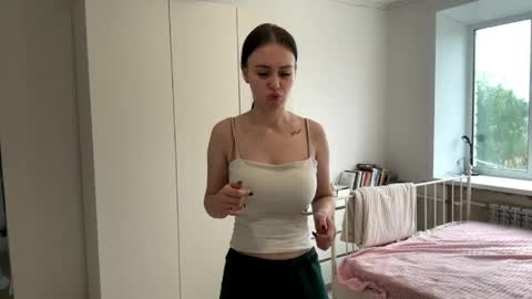Snapshot of catharinelaumea chatting on May 22, 2026, 3:17 pm Lolly online show from May 22, 2026, 3:17 pm
