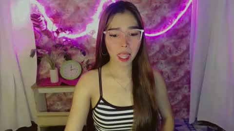 Snapshot of catherine_365 chatting on April 6, 2026, 11:00 am catherine_365 online show from April 6, 2026, 11:00 am