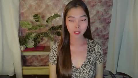 catherine_365 online show from April 22, 2026, 4:52 pm
