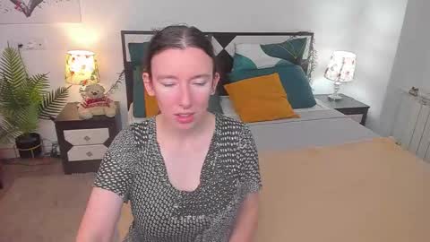 Catrin online show from September 13, 2025, 8:14 am