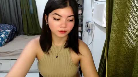 Snapshot of cathy_lyn chatting on June 4, 2026, 12:49 am cathy_lyn online show from June 4, 2026, 12:49 am