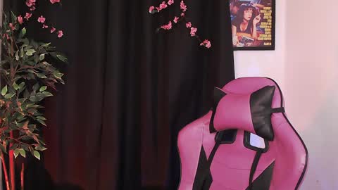 Cati help me reach my goal of 100 thumbs up again 3 online show from April 6, 2026, 1:58 am