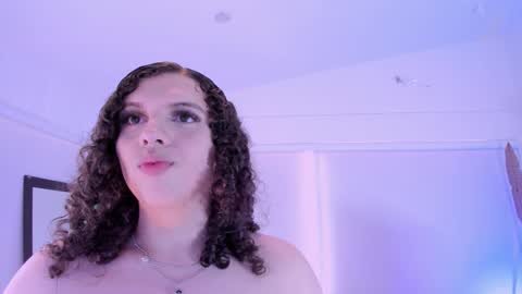 Catleya  online show from November 26, 2025, 8:10 pm