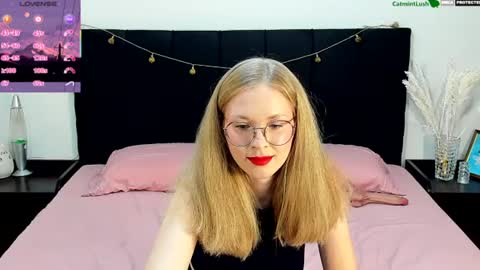 Snapshot of catmintlush chatting on June 18, 2026, 12:00 am CatmintLush online show from June 18, 2026, 12:00 am
