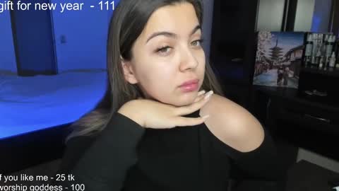 Snapshot of catrinaeuphorina chatting on January 7, 2025, 7:31 am Catrina or just Cat online show from January 7, 2025, 7:31 am