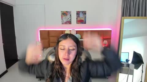 catti_brie_ online show from May 14, 2026, 11:39 am