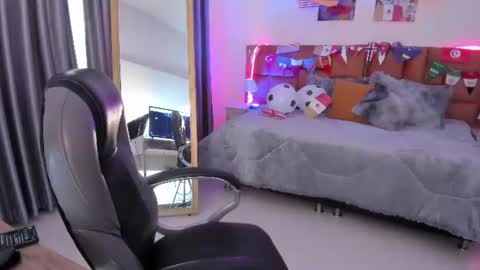 catti_brie_ online show from July 3, 2026, 11:38 am
