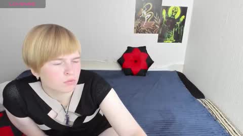 cattie_w_ online show from November 8, 2025, 1:50 am