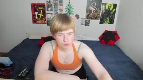 cattie_w_ online show from April 9, 2026, 1:16 am