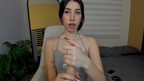 Snapshot of caty_loves chatting on March 3, 2026, 10:04 pm Caty online show from March 3, 2026, 10:04 pm
