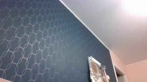 Im yours online show from January 7, 2025, 6:45 pm