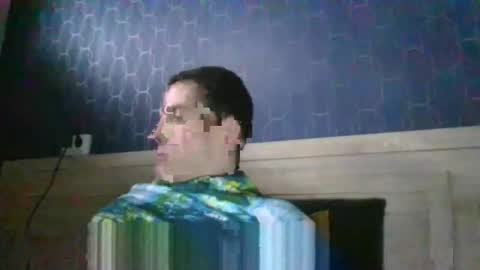 Im yours online show from December 3, 2025, 10:02 am