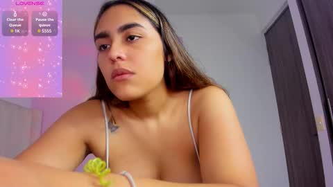 Snapshot of caylin_jordan chatting on November 4, 2025, 1:21 pm Cay online show from November 4, 2025, 1:21 pm