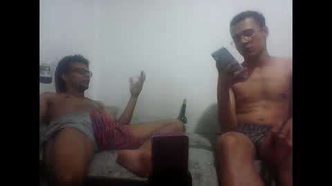 Snapshot of cazalhotbr chatting on March 3, 2025, 3:19 am hanging out online show from March 3, 2025, 3:19 am