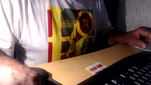 Snapshot of cazzsper2005 chatting on November 3, 2025, 4:52 pm cazzsper2005 online show from November 3, 2025, 4:52 pm