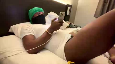 Snapshot of cb8989 chatting on April 16, 2026, 9:21 am Flex online show from April 16, 2026, 9:21 am