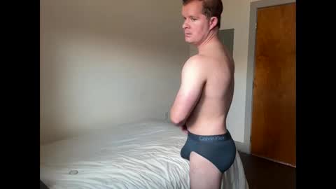 Snapshot of cb_avery chatting on May 24, 2026, 8:36 pm Avery online show from May 24, 2026, 8:36 pm
