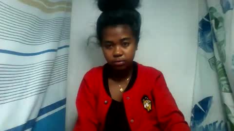 cclanioo online show from May 18, 2026, 4:07 am