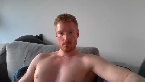 Snapshot of ccloser87 chatting on April 11, 2026, 5:39 pm ccloser87 online show from April 11, 2026, 5:39 pm