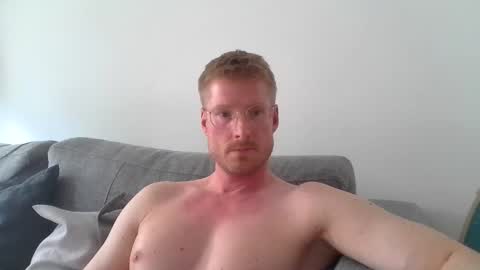 Snapshot of ccloser87 chatting on May 14, 2026, 2:57 pm ccloser87 online show from May 14, 2026, 2:57 pm