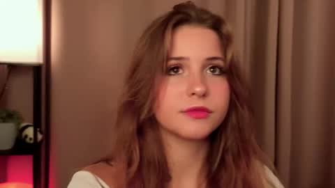 Lina  online show from December 3, 2025, 7:12 pm