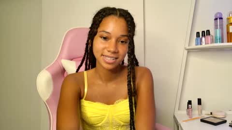 Snapshot of cedaya555 chatting on October 3, 2025, 8:33 am CEDAYA555 online show from October 3, 2025, 8:33 am