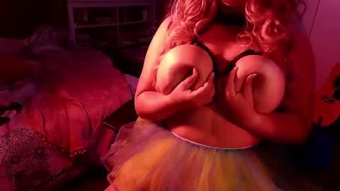 CeeCee online show from September 14, 2025, 9:47 pm