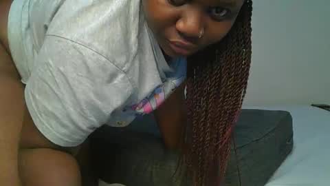 Snapshot of ceepretty25 chatting on April 26, 2026, 1:53 pm ceepretty25 online show from April 26, 2026, 1:53 pm