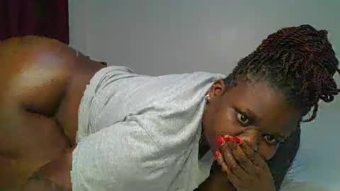 Snapshot of ceepretty25 chatting on May 15, 2026, 1:51 pm ceepretty25 online show from May 15, 2026, 1:51 pm