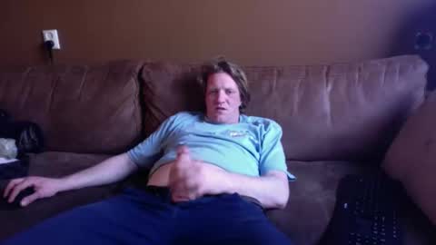 Snapshot of ceezeee chatting on March 4, 2026, 4:35 pm ceezeee online show from March 4, 2026, 4:35 pm