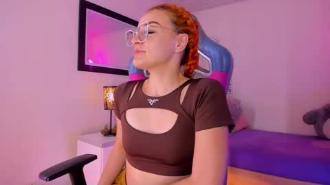 Snapshot of celeste_blazze chatting on January 14, 2026, 3:17 pm Celeste online show from January 14, 2026, 3:17 pm