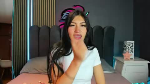 Snapshot of celeste_bs chatting on June 10, 2026, 4:34 am Celeste online show from June 10, 2026, 4:34 am