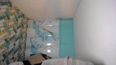 celeste_polis online show from November 21, 2025, 8:07 pm