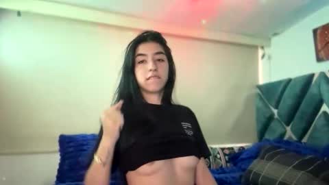 Snapshot of celeste_rous__ chatting on December 22, 2025, 4:04 pm Celeste online show from December 22, 2025, 4:04 pm
