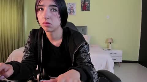 Snapshot of celeste_rous__ chatting on April 10, 2026, 12:32 pm Celeste online show from April 10, 2026, 12:32 pm