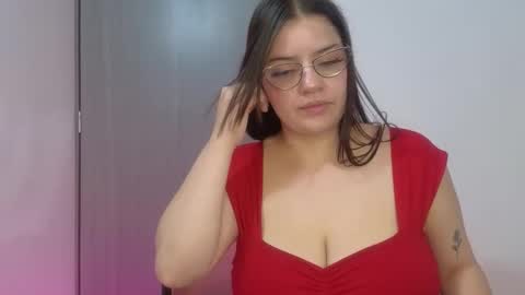 celeste_shinny online show from November 9, 2025, 1:26 am