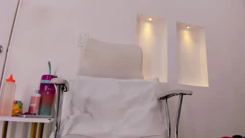 Snapshot of celeste_smmith_ chatting on November 14, 2025, 11:09 am celeste_smmith_ online show from November 14, 2025, 11:09 am