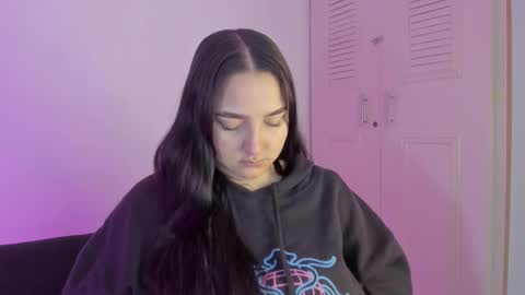 Snapshot of celeste_y_pipe chatting on October 5, 2025, 2:32 am Celeste Y Pipe online show from October 5, 2025, 2:32 am